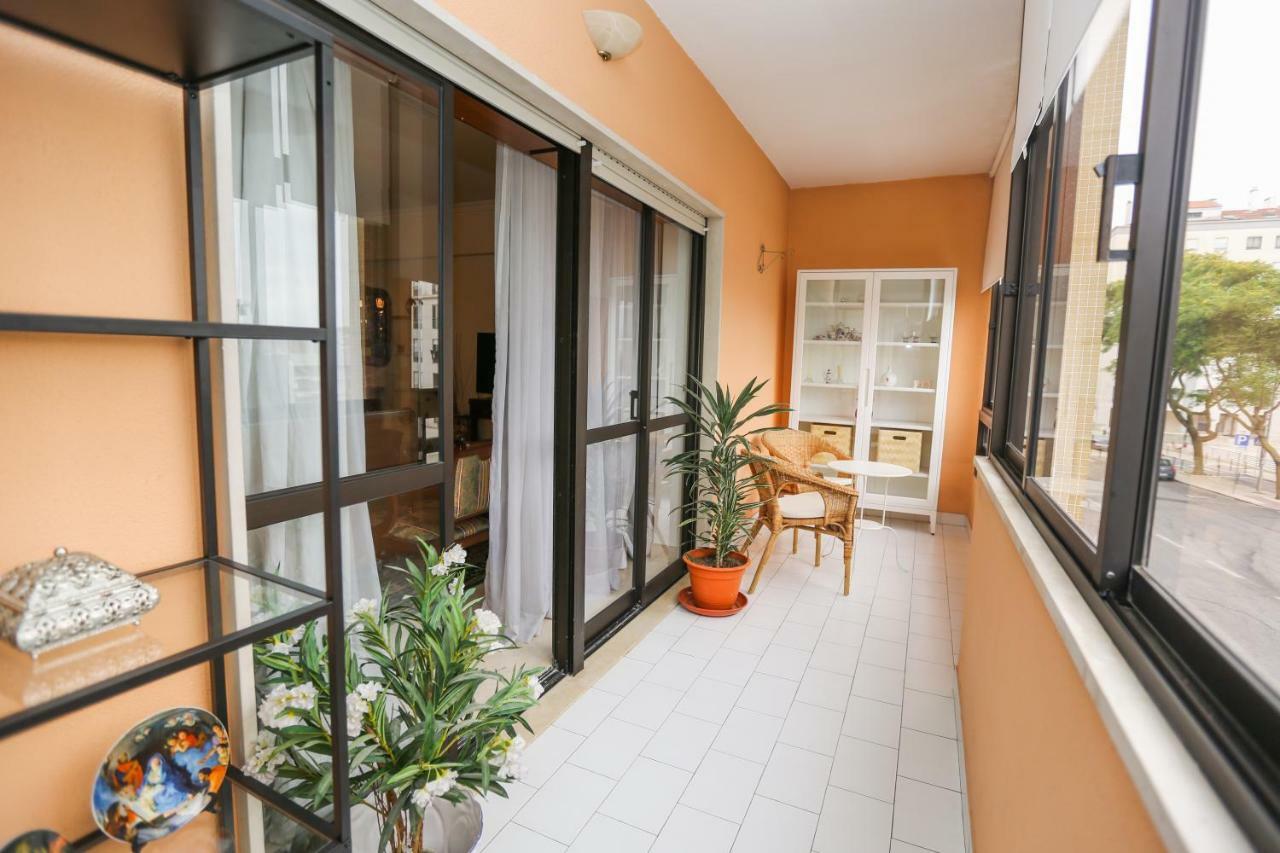 ליסבון Like-Home-T4-Bright Benfica Apt-Terrace מראה חיצוני תמונה